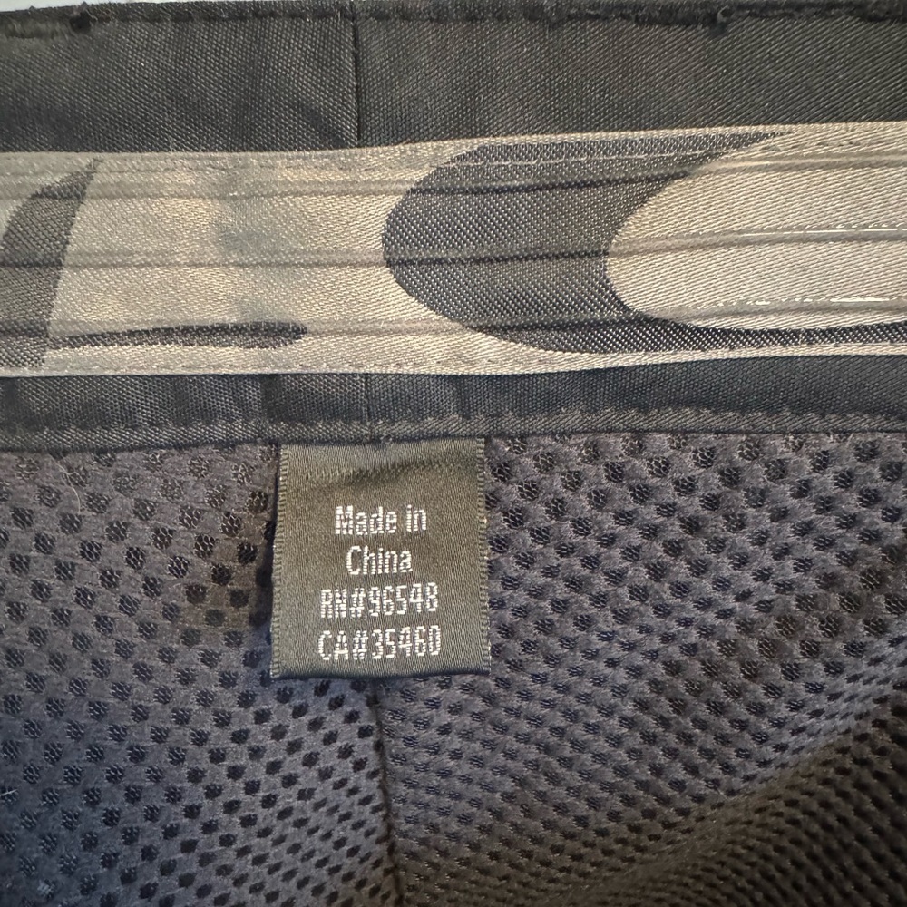 Oakley Black Ski/Snowboard Pants - Picture 2 of 4